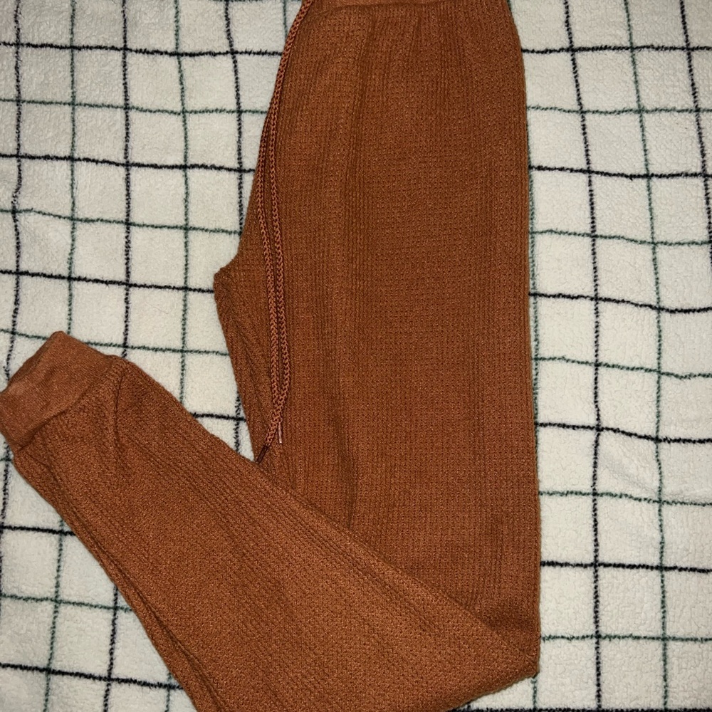 Rust Knit Jogger Set - Picture 3 of 6